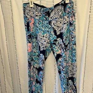 Lilly leggings size XL with side pocket. Perfect condition!